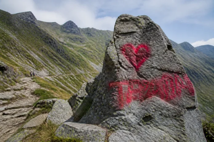 Bărbatul care a vandalizat o stâncă pe Transfăgărășan pentru „ANNA
