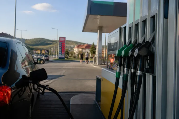 Benzina trece de 9,50 lei în Argeș. Cum se schimbă acciza la motorină