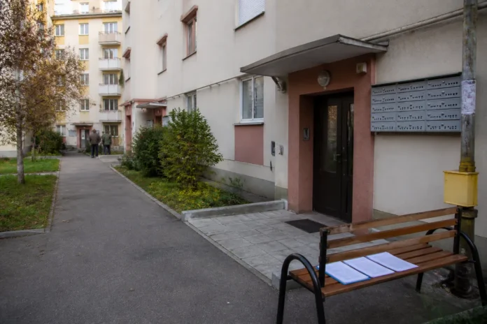 Locuințe sociale în Pitești pentru cinci ani. 11 beneficiari au semnat contractele
