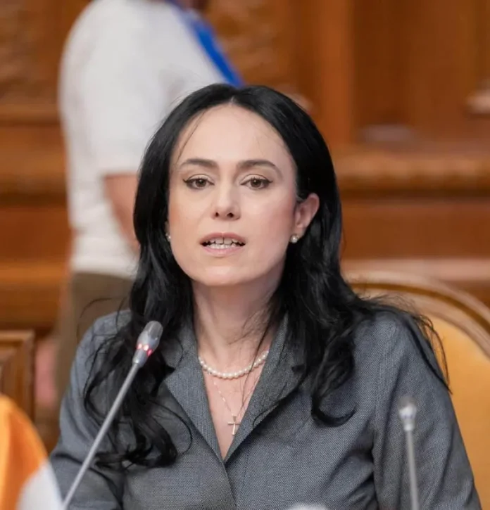Simona Bucura-Oprescu, la Forumul Dialogului Social Francofon de la București