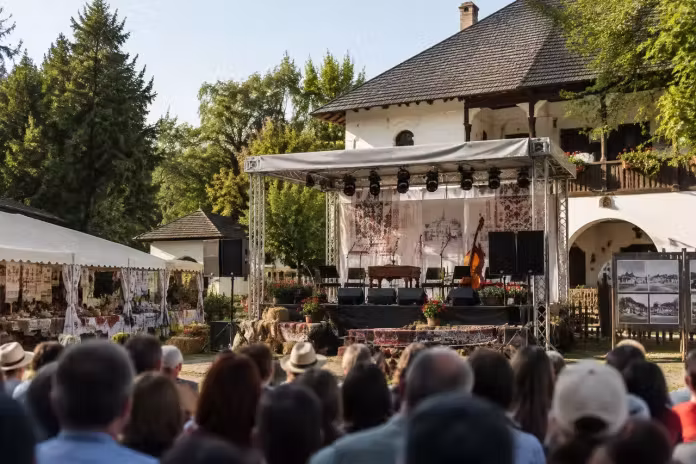 Aproape 300.000 de oameni au participat la evenimente culturale în Argeș